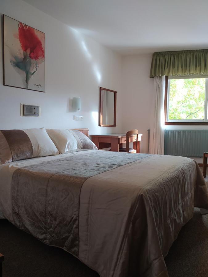 Hostal Palas A Coruna Bagian luar foto
