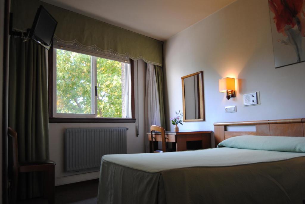 Hostal Palas A Coruna Bagian luar foto