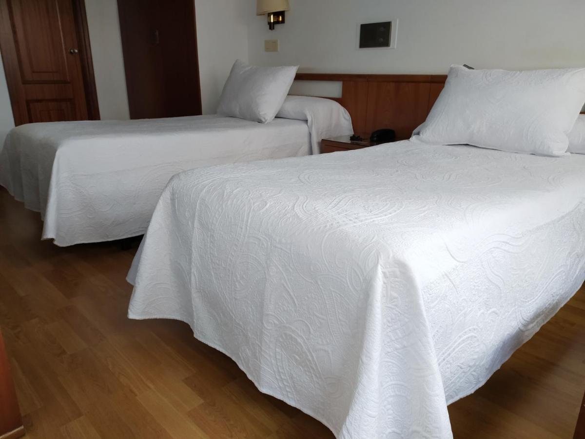 Hostal Palas A Coruna Bagian luar foto