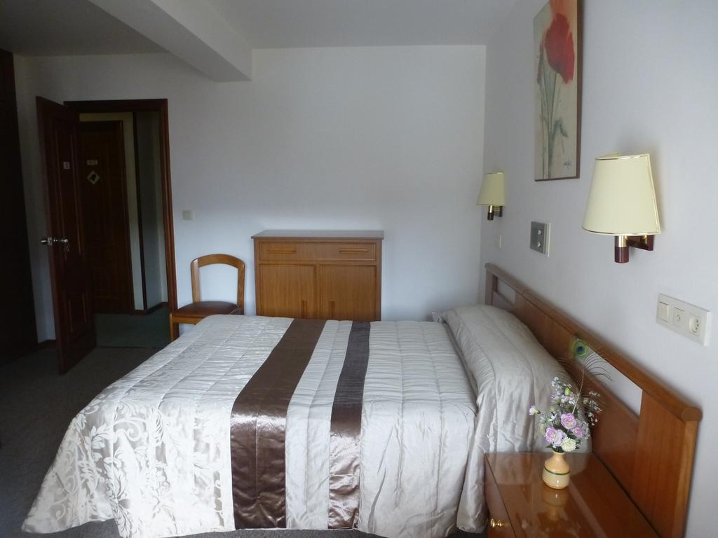Hostal Palas A Coruna Bagian luar foto