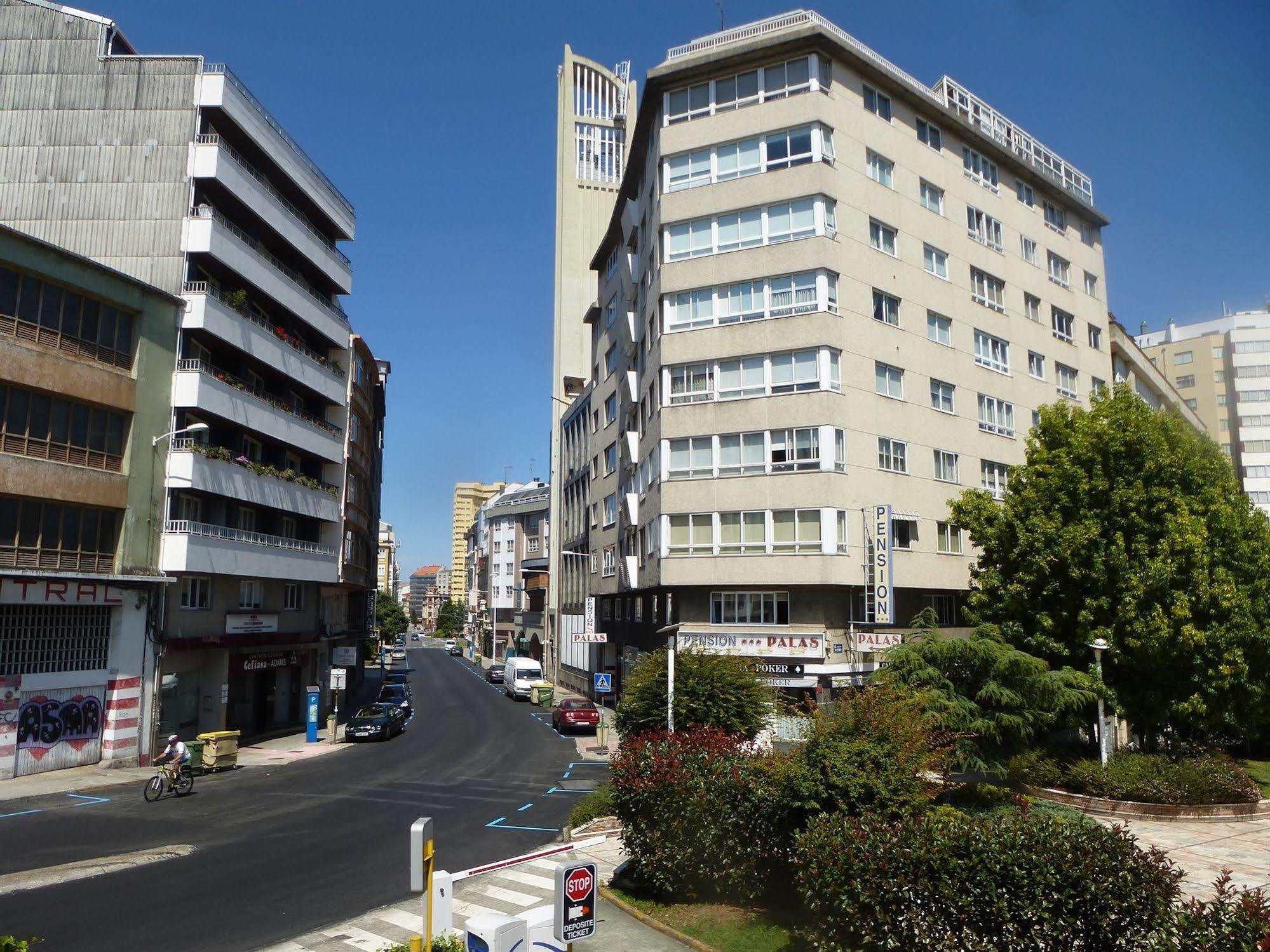 Hostal Palas A Coruna Bagian luar foto
