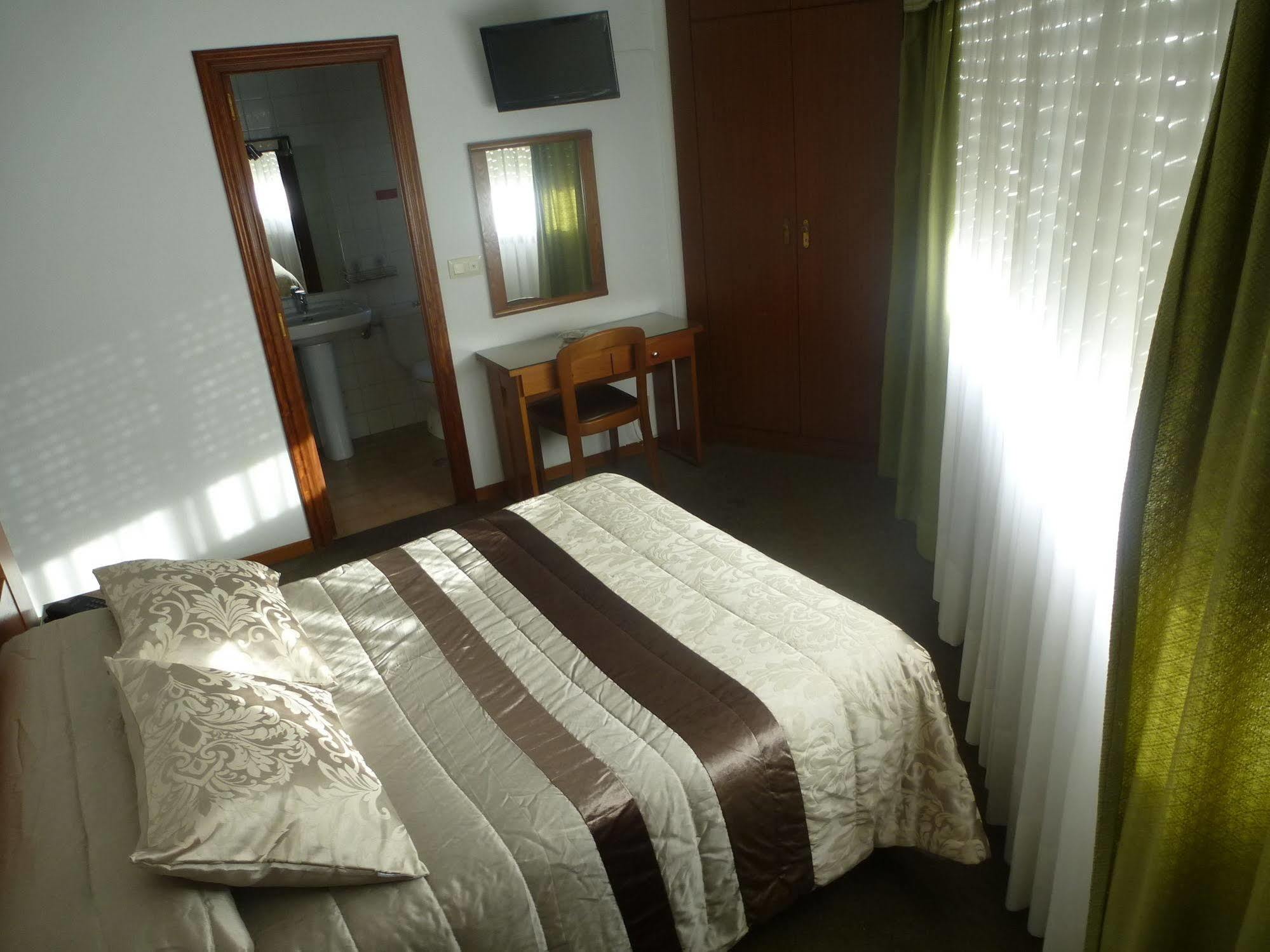 Hostal Palas A Coruna Bagian luar foto