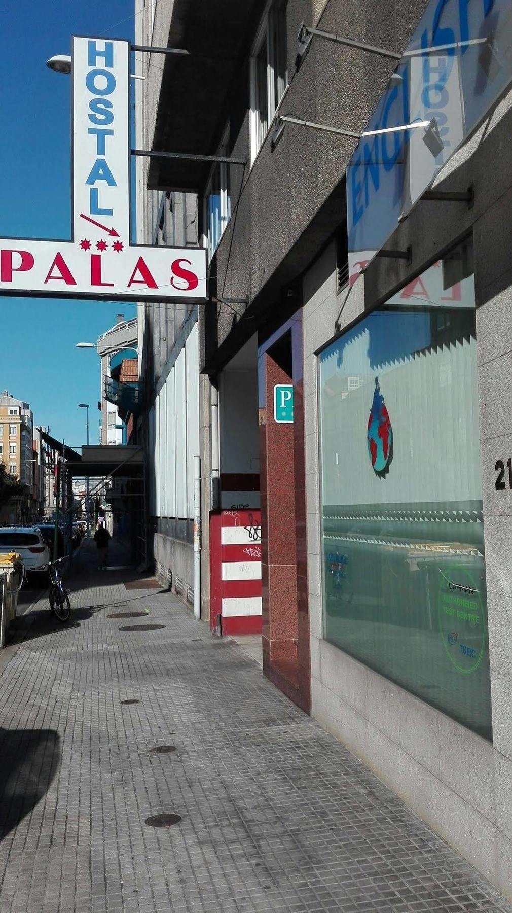 Hostal Palas A Coruna Bagian luar foto