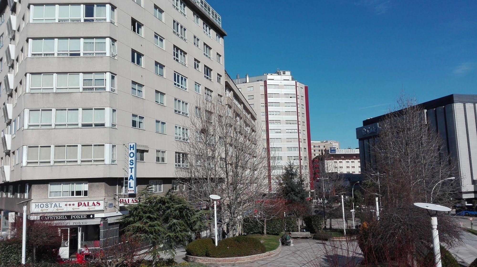 Hostal Palas A Coruna Bagian luar foto